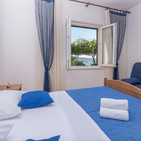 Apartments Vin Trogir Exterior photo