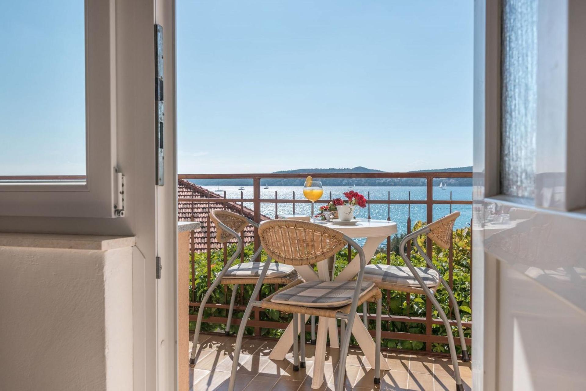 Apartments Vin Trogir Exterior photo